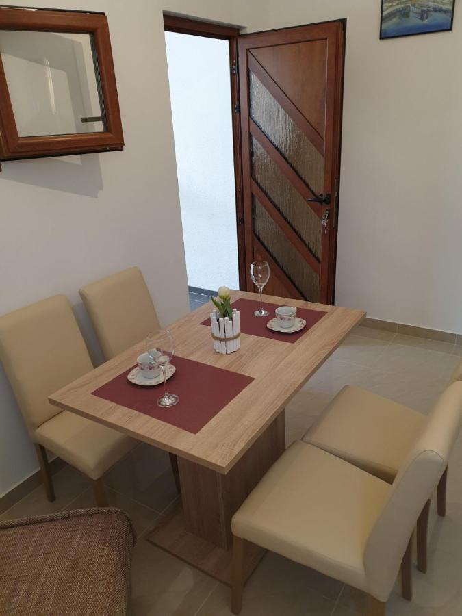 Ferienwohnung Vito Starigrad Paklenica Exterior foto