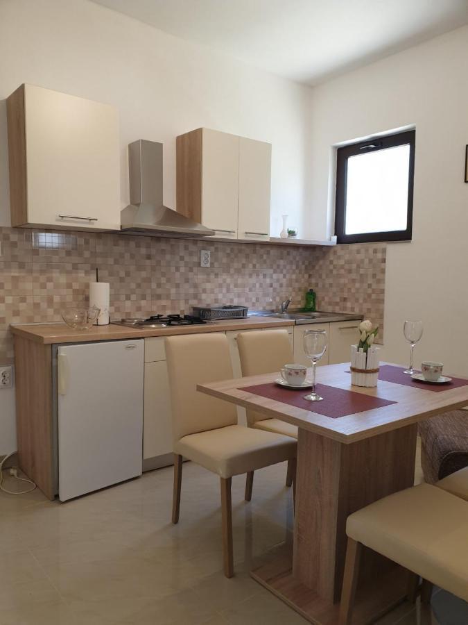 Ferienwohnung Vito Starigrad Paklenica Exterior foto